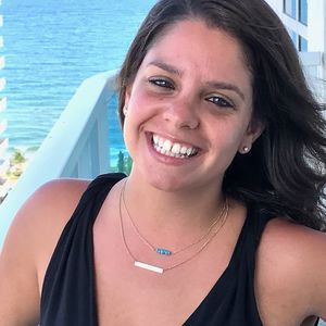 Meet your Posher, Carissa